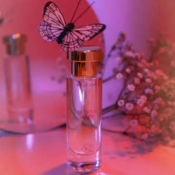 4ABW_EYE-OF-LOVE_PHEROMONE_PARFUME_SPRAY_LOVE-IN-BLOOM_SUNNY DAZE_30ML_003.webp