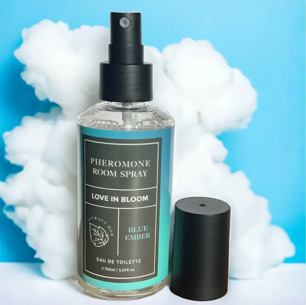NTP_ZENLUDABLE_EYE-OF-LOVE_PHEROMONE_AMBIENTAL-ROOM_SPRAY_LOVE-IN-BLOOM_BLUE-EMBER_150ML_005.webp