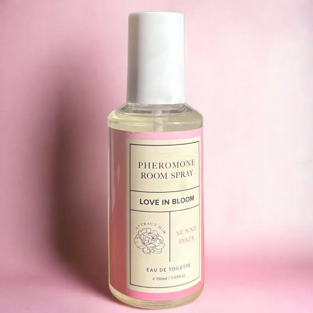 NTP_ZENLUDABLE_EYE-OF-LOVE_PHEROMONE_AMBIENTAL-ROOM_SPRAY_LOVE-IN-BLOOM_SUNNY-DAZE_150ML_004.webp